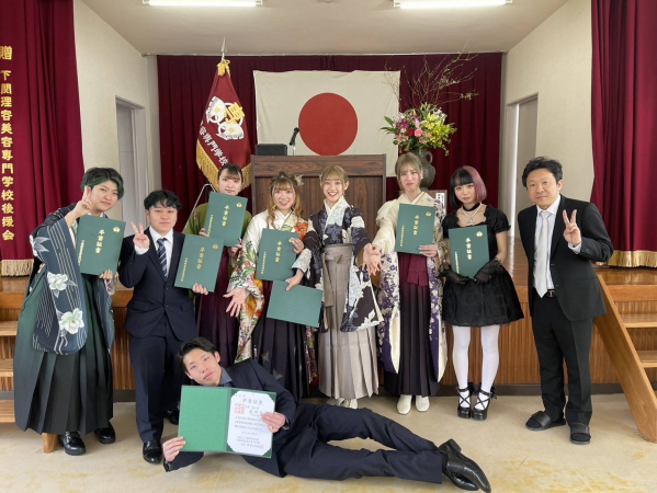卒業生のその後(ダブルライセンス卒業式)