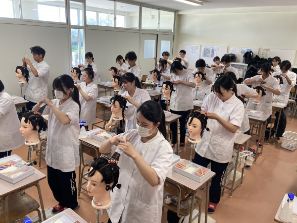 恒例行事の国家試験対策夏季課外に全力‼