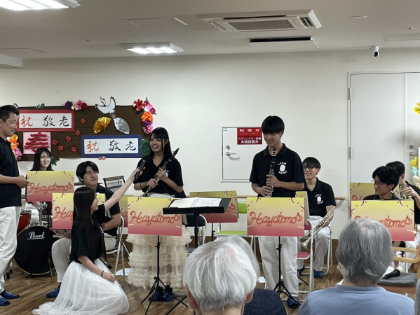 line_oa_chat_260921_152105_group_3.jpg