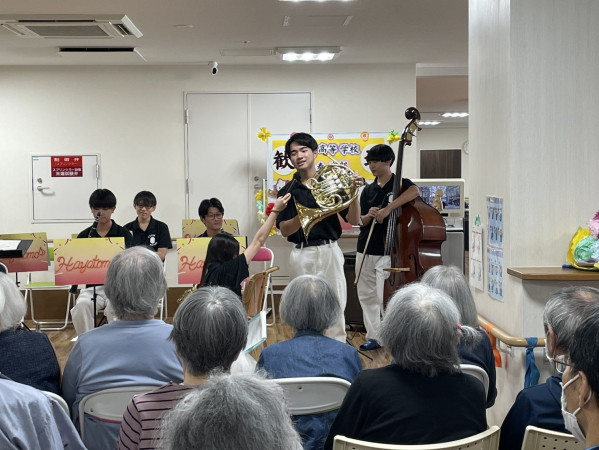 line_oa_chat_260921_152105_group_6.jpg